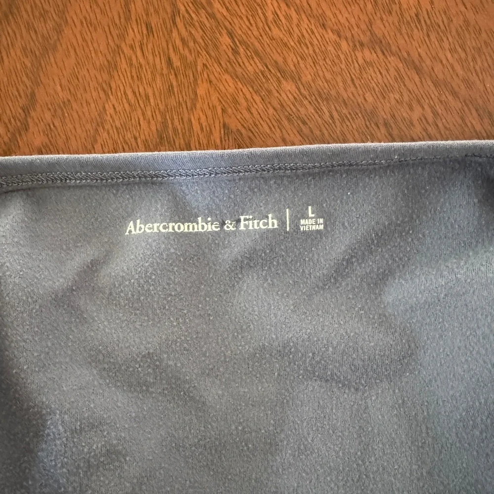 Abercrombie & Fitch Charcoal Halter Top - Picture 4 of 4